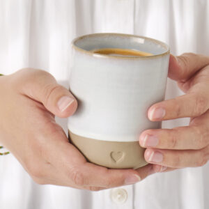 Keramik Becher ohne Henkel Heart weiss