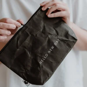 Kosmetiktasche schwarz Hello New Day