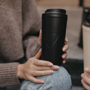 To go Becher Herz schwarz